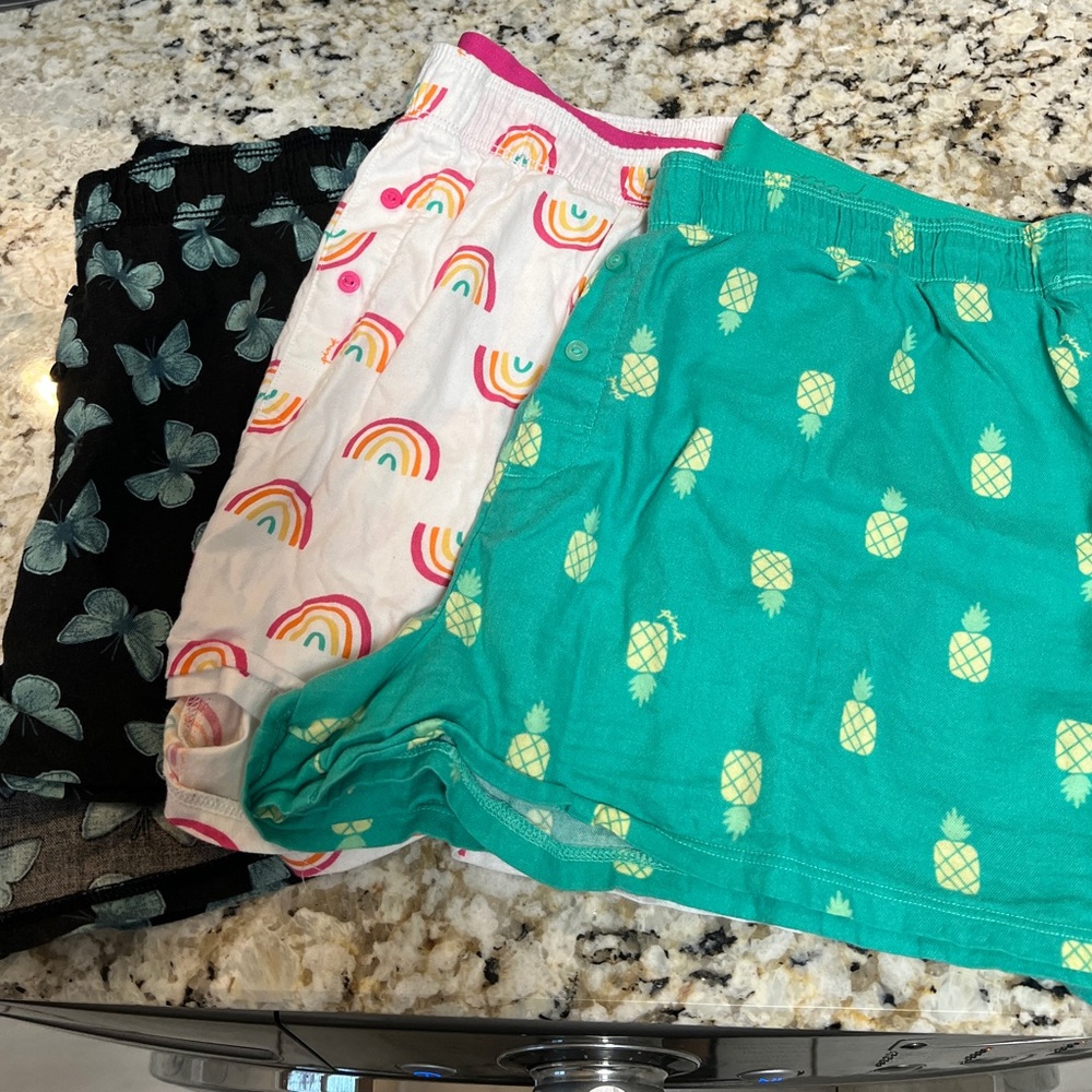 3 Victoria Secret Pink boxers size small